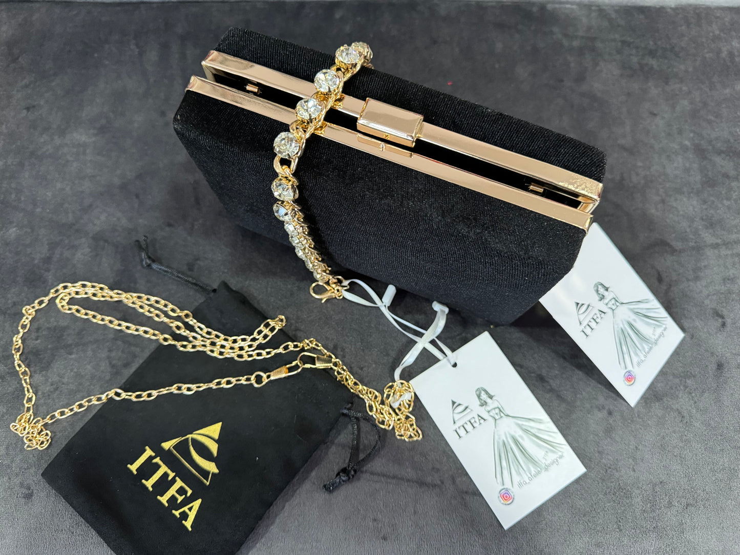 Cartera terciopelo
Cadena cristales