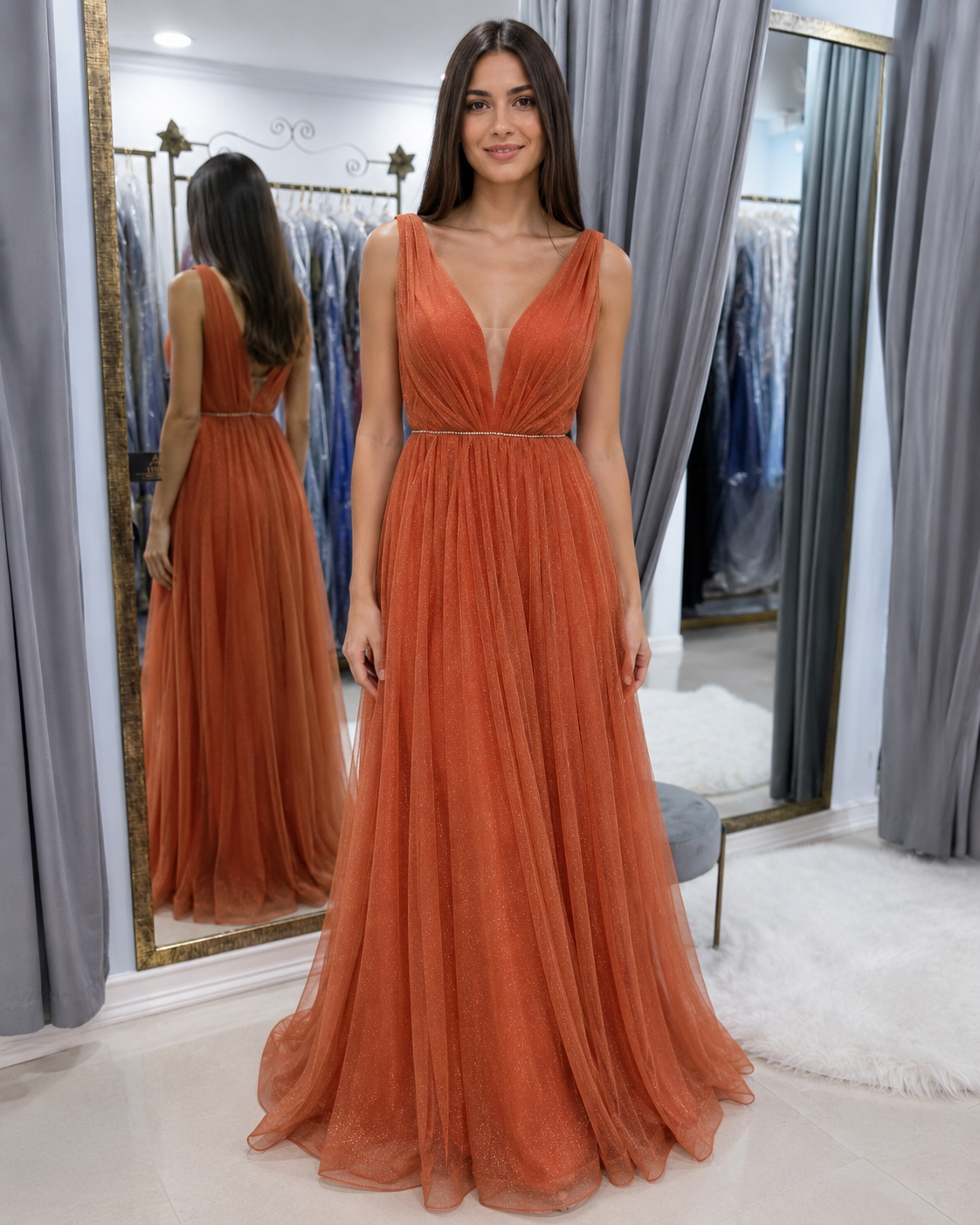 Vestido de fiesta largo de tul brillante terracota/cobre con escote profundo y cintura de cristales