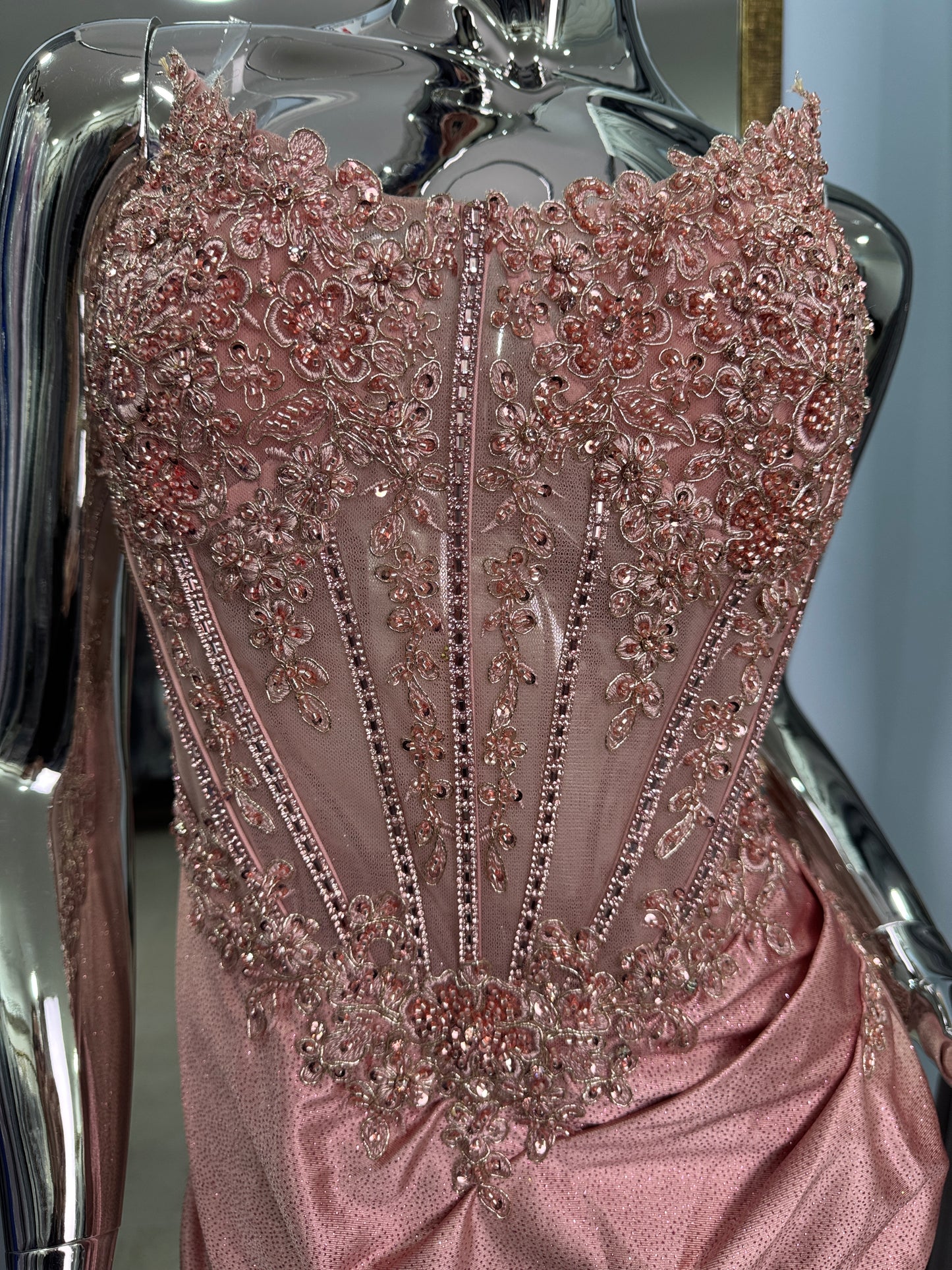Vestido de fiesta rosa coral / rose gold