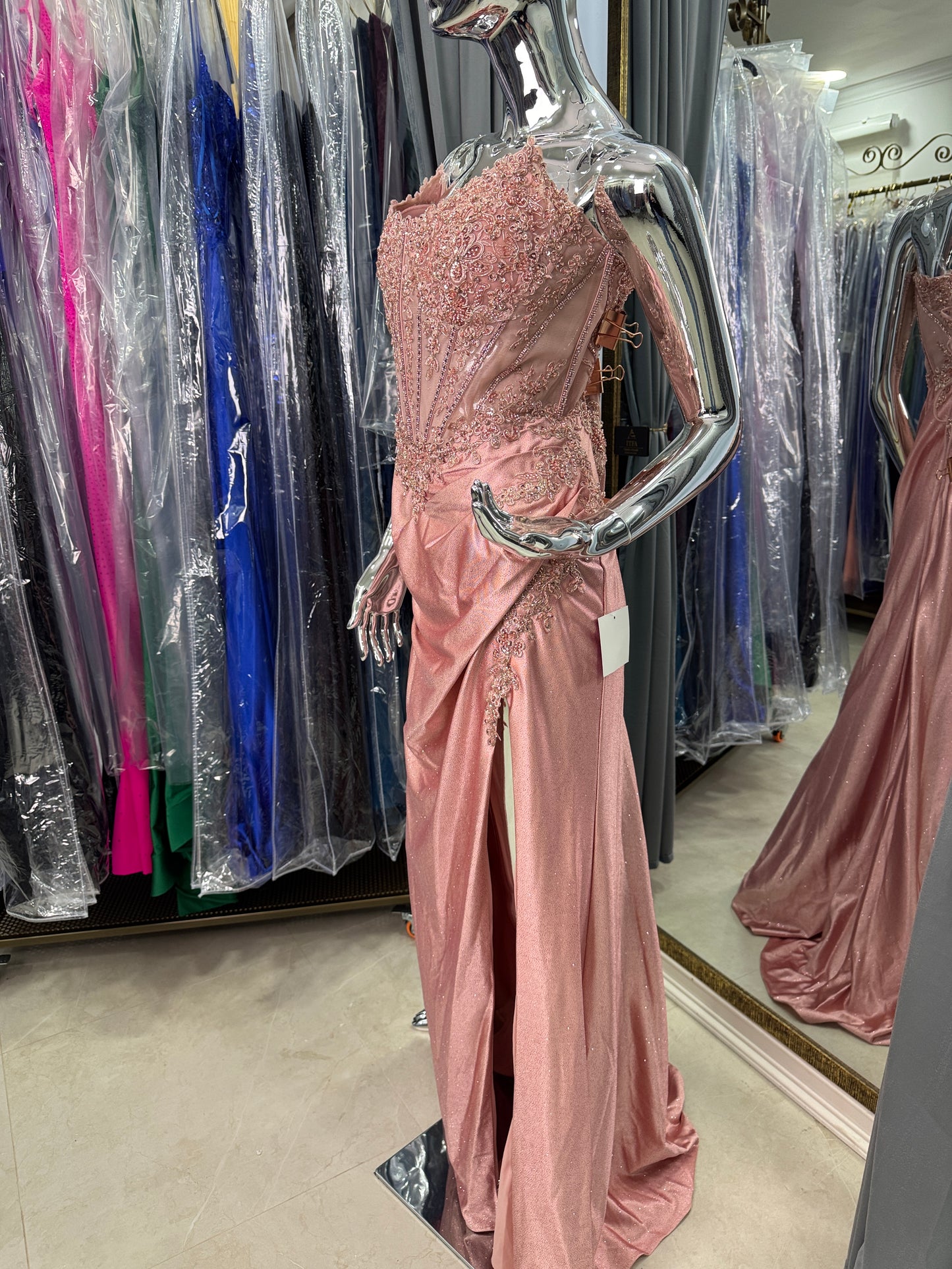 Vestido de fiesta rosa coral / rose gold