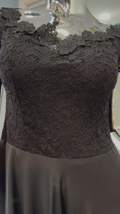 Vestido negro largo, modelo Paris.